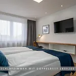 Leinetal Mit Kamin & Kaminholz, 1-3 Personen , Schlafzimmer Mit Boxspringbett 180x200 & Hochwertige Hotelbettwaesche, Bequemes Einzelbett Im Wohnzimmer, Terrasse, Einbaukueche, * Northeim