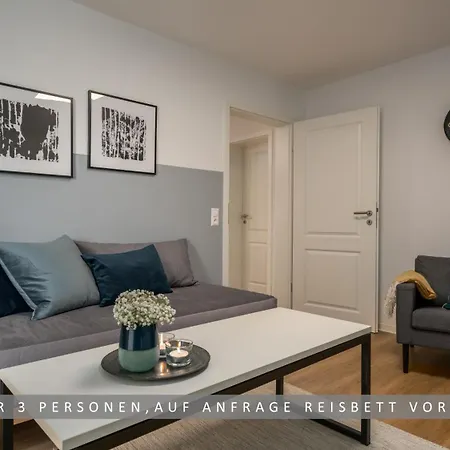 Apartman Leinetal Mit Kamin & Kaminholz, 1-3 Personen , Schlafzimmer Mit Boxspringbett 180x200 & Hochwertige Hotelbettwaesche, Bequemes Einzelbett Im Wohnzimmer, Terrasse, Einbaukueche, Northeim