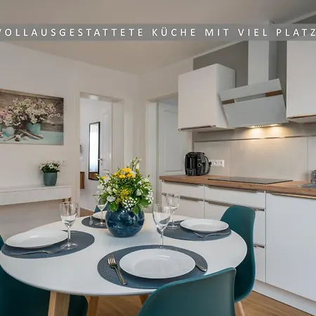 Apartment Leinetal Mit Kamin&kaminholz, 1-3 Personen , Schlafzimmer Mit Boxspringbett 180x200&hochwertige Hotelbettwäsche, Bequemes Einzelbett Im Wohnzimmer, Terrasse, Einbauküche, Northeim