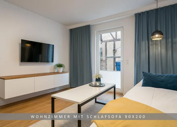 Leinetal Mit Kamin & Kaminholz, 1-3 Personen , Schlafzimmer Mit Boxspringbett 180x200 & Hochwertige Hotelbettwaesche, Bequemes Einzelbett Im Wohnzimmer, Terrasse, Einbaukueche,